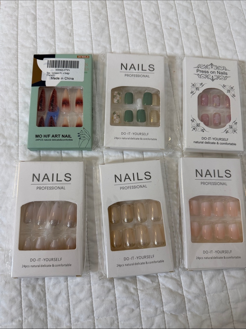 Press-On Nail Set — Assorted Pink, Green, Nude